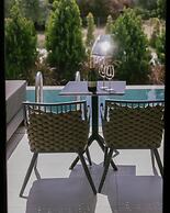 LAN-GO LUXURY LIVING