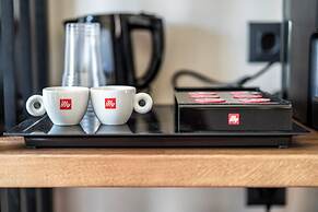 LAN-GO LUXURY LIVING