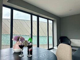 City Centre Albert Dock & Arena Apts