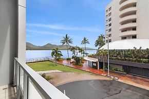 Lux Retreat - Waterfront Gym Prime Location