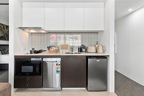 Lux Retreat - Waterfront Gym Prime Location