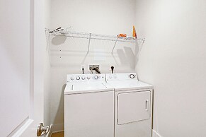 5 Mi to Bethany Beach: Retreat w/ Pool Access