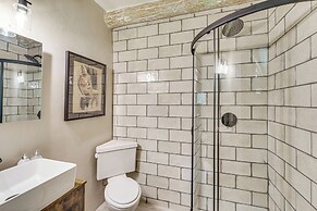 Mid-century Modern Taos Home w/ Hot Tub & Fire Pit