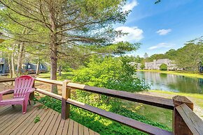 Pool & Marina Access: Condo w/ Deck in Jim Thorpe