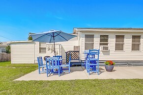 1/2 Mi to Ocean: Surfside Beach Resort Home