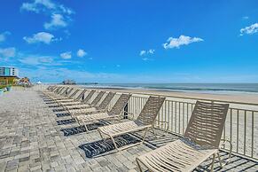 Cozy Daytona Beach Condo - Steps to Ocean!