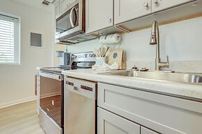 Beachy Gulf Shores Condo w/ Pool, Walk to Shore!