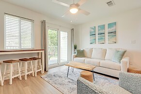 Beachy Gulf Shores Condo w/ Pool, Walk to Shore!