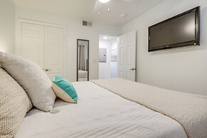 Beachy Gulf Shores Condo w/ Pool, Walk to Shore!