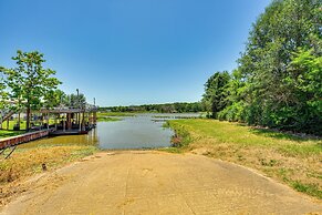 Cedar Creek Reservoir Home w/ Private Boat Ramp!