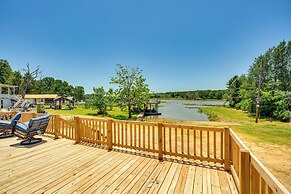 Cedar Creek Reservoir Home w/ Private Boat Ramp!