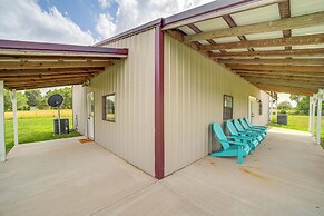 Peaceful Vinita Home w/ Fire Pit: 11 Mi to Lake!