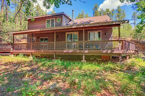 6 Mi to Mt Union: Peaceful Cabin w/ Deck
