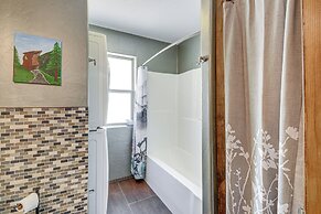 6 Mi to Mt Union: Peaceful Cabin w/ Deck