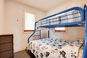 Bearskin Lake Cabin: Fish, Boat & Relax!