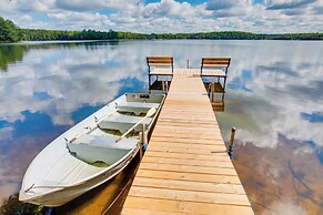 Bearskin Lake Cabin: Fish, Boat & Relax!