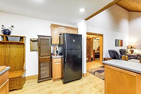 Idyllic Sylva Cabin w/ Great Smoky Mountains View!