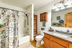 Idyllic Sylva Cabin w/ Great Smoky Mountains View!