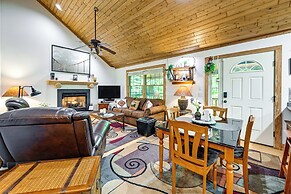 Idyllic Sylva Cabin w/ Great Smoky Mountains View!