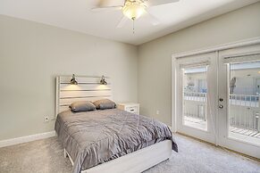 Bright Biloxi Condo: Walk to the Beach!