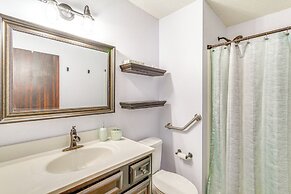 Navarre House w/ Game Room: 5 Mi to Beaches!