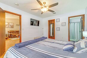 Navarre House w/ Game Room: 5 Mi to Beaches!
