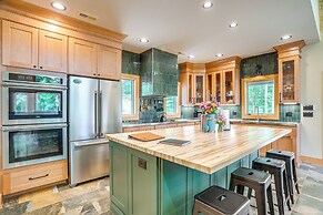 Modern Nellysford Getaway w/ View: Deck & Fire Pit