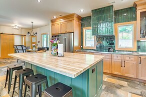 Modern Nellysford Getaway w/ View: Deck & Fire Pit