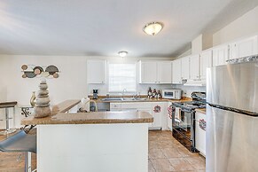 West Palm Beach Home ~ 2 Mi to Downtown!