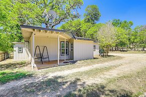 Bandera Carriage House w/ Medina River Access!