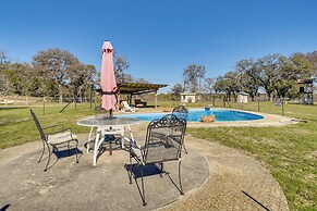 Bandera Carriage House w/ Medina River Access!