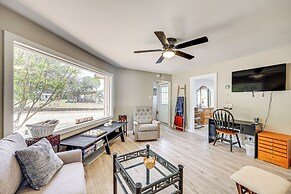 Bandera Carriage House w/ Medina River Access!