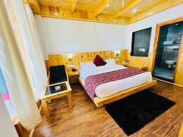 Goroomgo Sakura Palace Manali