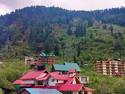 Goroomgo Sakura Palace Manali