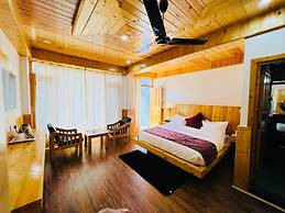 Goroomgo Sakura Palace Manali