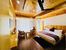 Goroomgo Sakura Palace Manali