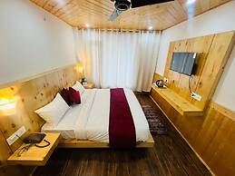 Goroomgo Sakura Palace Manali