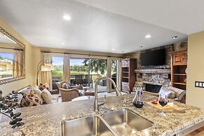 Racquet Club 84 3 Bedroom Condo by RedAwning