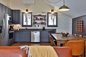 Whitetail Chalet 4 Bedroom Home