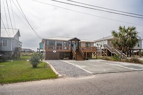 Coastal Breeze - 2123 Cadillac 3 Bedroom Home by RedAwning