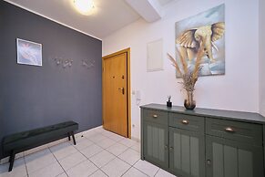 Harmony Seaside Apartment by Litto