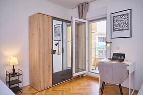 Harmony Seaside Apartment by Litto