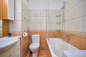 Harmony Seaside Apartment by Litto