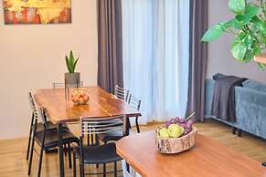 Harmony Seaside Apartment by Litto