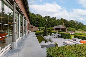 Unique and Very Exclusive Villa Gentbos With Stunning Garden