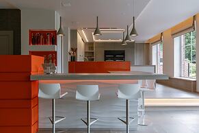 Unique and Very Exclusive Villa Gentbos With Stunning Garden