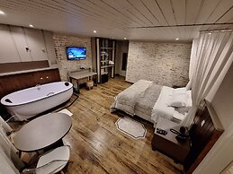 Cantos e Contos Boutique Hotel