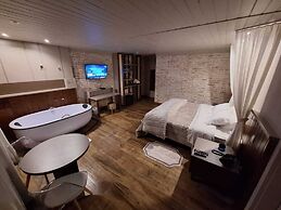 Cantos e Contos Boutique Hotel