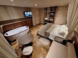 Cantos e Contos Boutique Hotel