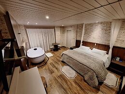 Cantos e Contos Boutique Hotel